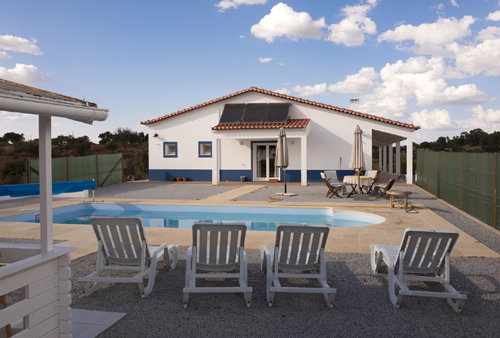 piscine chauffée  avec bar piscine